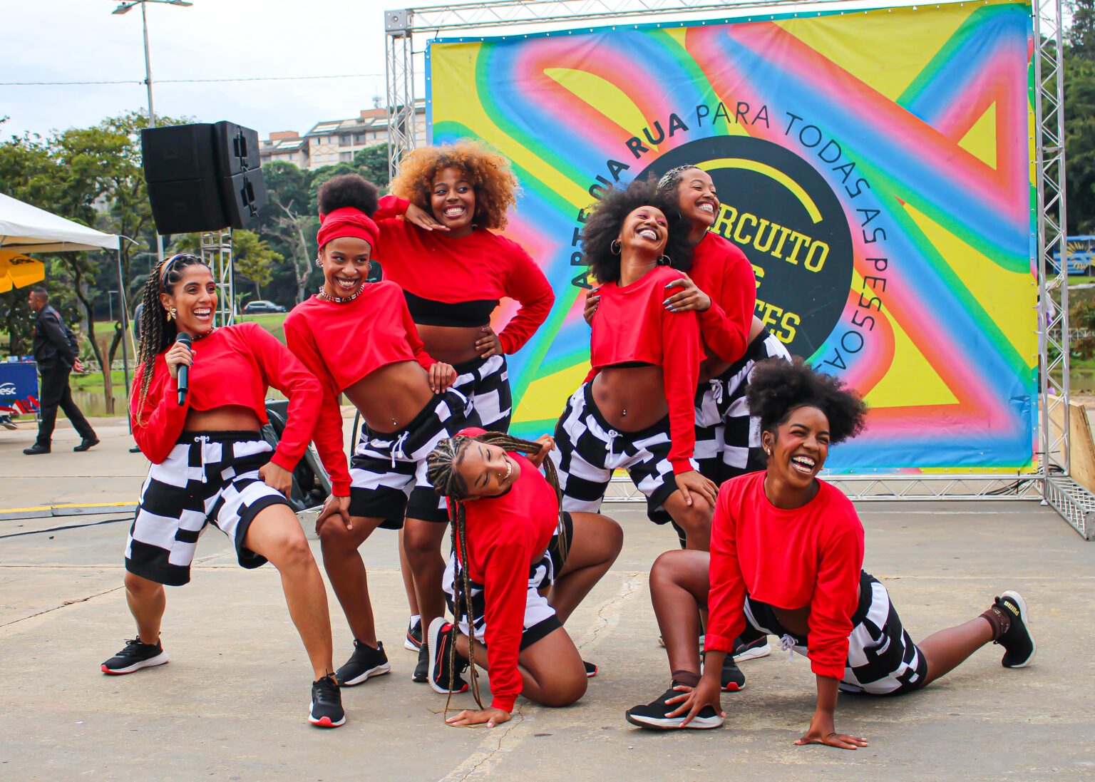 Cultura e comércio em movimento: SINCOBRAG no Circuito SESC de Artes